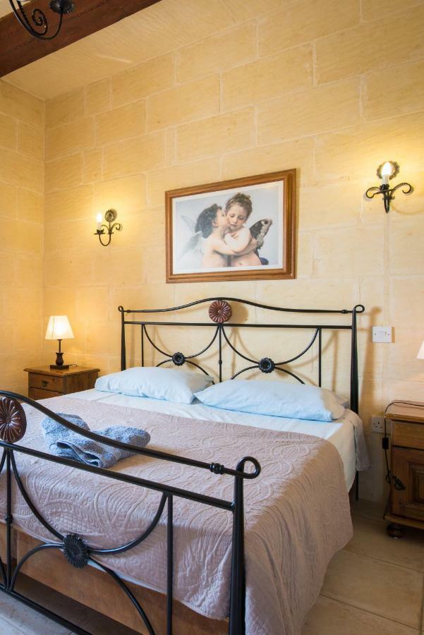 Sunset - Holiday Farmhouse With Large Private Pool In Island Of Gozo Nadur Exterior photo